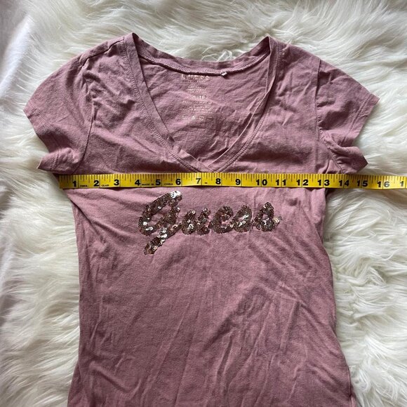 💕BUNDLE WITH SOMETHING ELSE FOR A BIGGER DISCOUNT💕Guess Sequin Spell-Out Tee - Picture 6 of 7